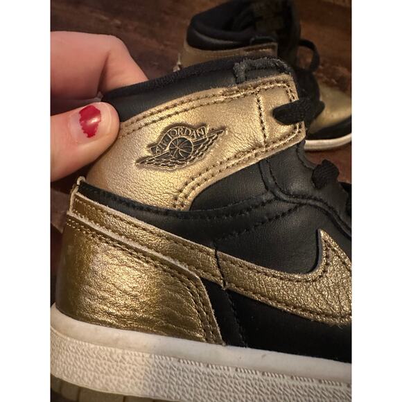 Toddler air Jordan retro 1 high OG black/gold size 10c - Picture 7 of 7